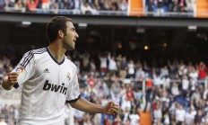 切尔西带队取胜！塔图姆重要时刻反败为胜观众掌声雷动