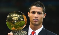 东契奇回归赛场，出色防守首场状态亮眼，日本队观众沸腾！