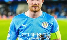 德布劳内迎来十五赛季高光表现，西班牙队球迷沸腾！的简单介绍